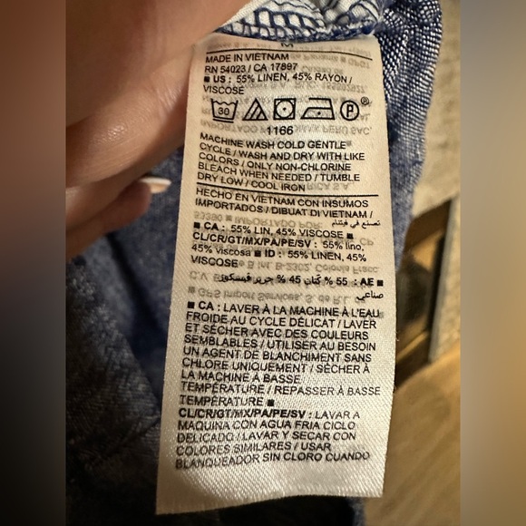 Old Navy High-Rise Chambray Shorts - Size M - Picture 5 of 5